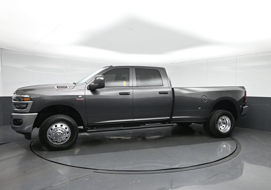 Used 2025 RAM 3500 Tradesman AWD/4WD image 4