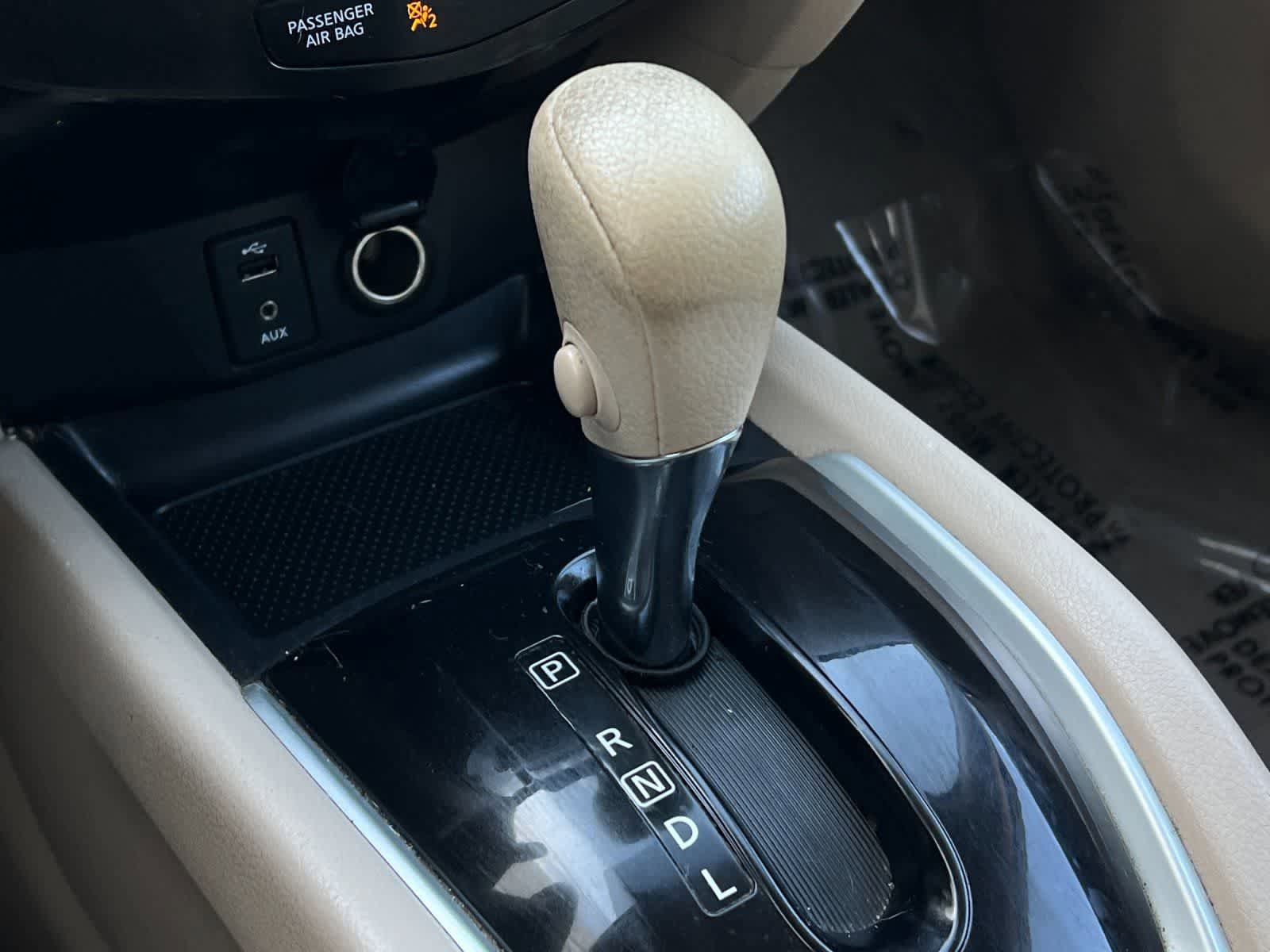 Used 2015 Nissan Rogue S w/ S Family Package image 22