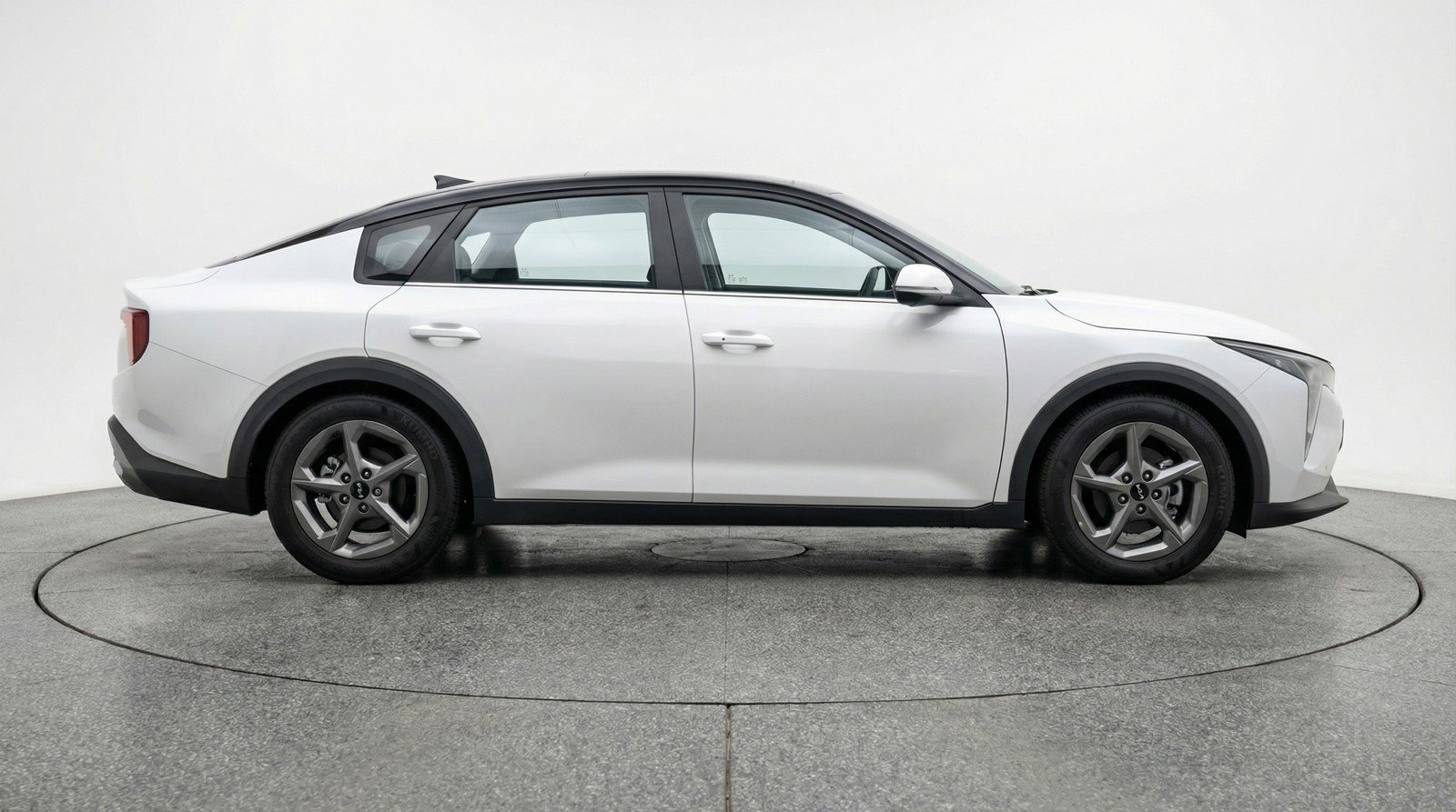 Used 2025 Kia K4 FWD image 9