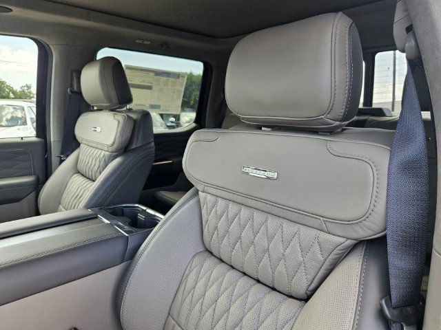 New 2026 Ford F250 Platinum w/ Platinum Plus Package AWD/4WD image 10