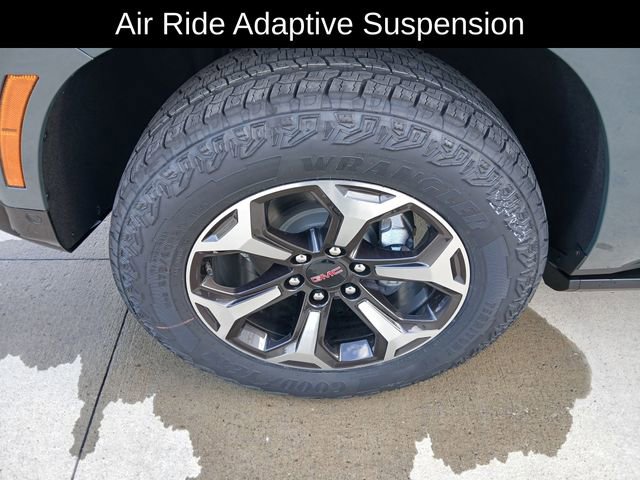 New 2026 GMC Yukon XL AT4 Ultimate w/ LPO, Floor Liner Package image 30