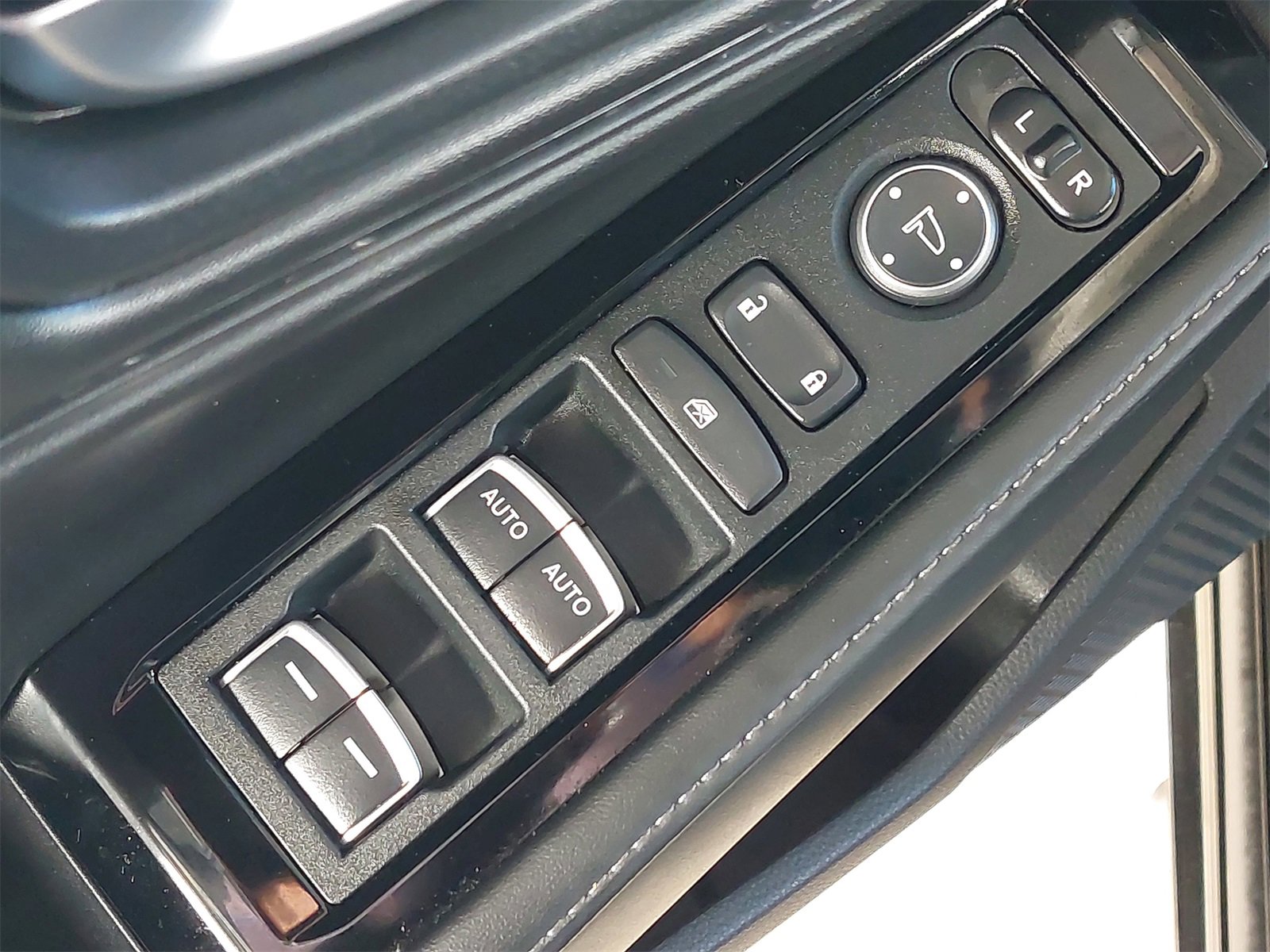 Used 2023 Honda Accord Touring image 27