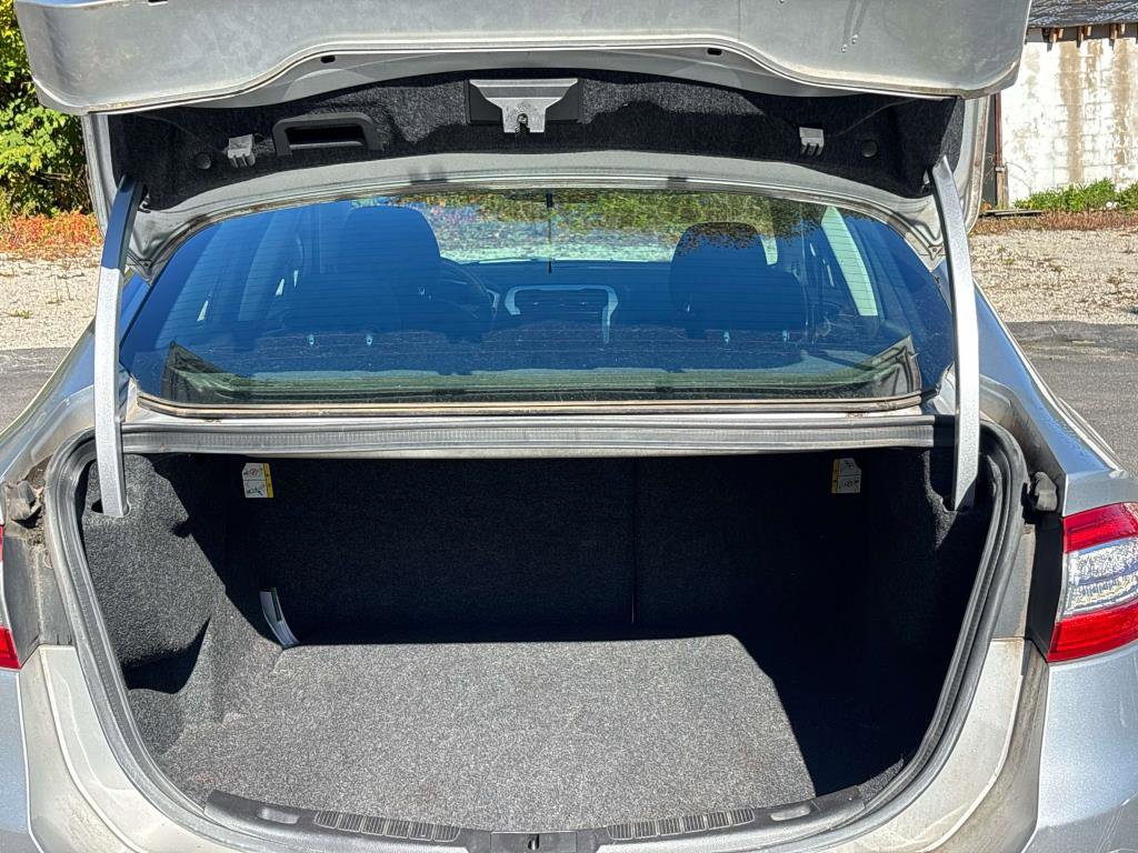Used 2014 Ford Fusion SE image 11