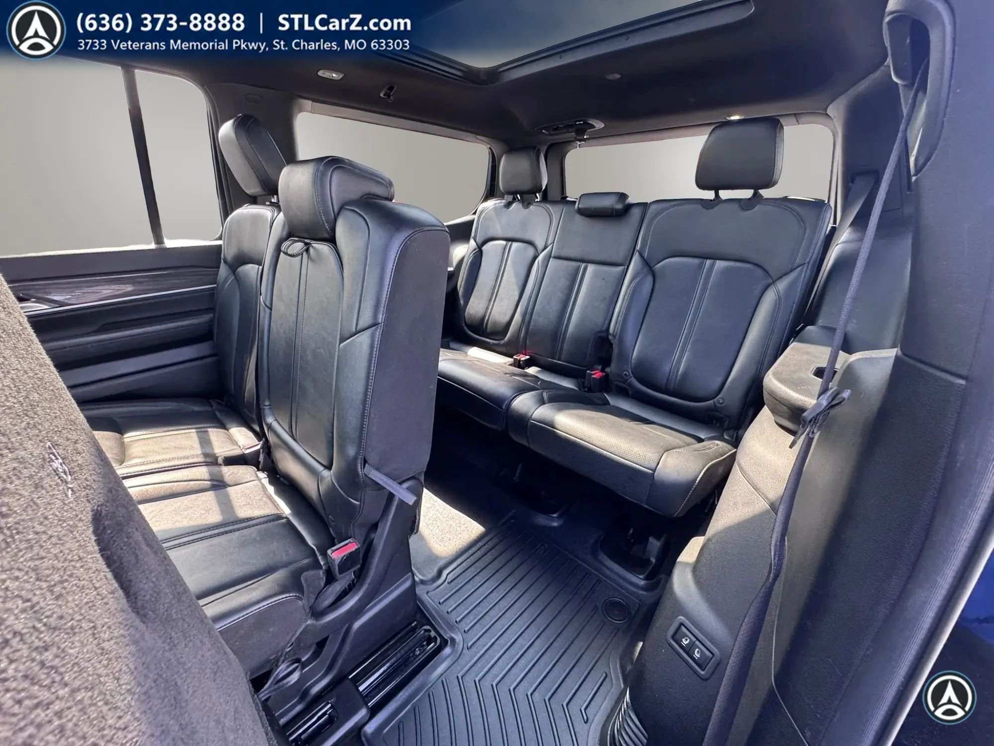 Used 2022 Jeep Wagoneer Series III w/ Premium Group I AWD/4WD image 13