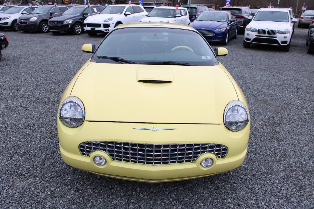 Used 2002 Ford Thunderbird Deluxe image 3