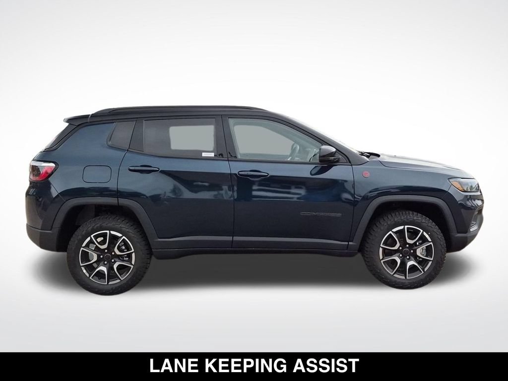 New 2026 Jeep Compass Trailhawk w/ Trailer Tow Group AWD/4WD image 6