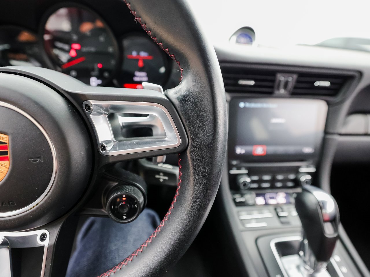 Certified 2018 Porsche 911 Carrera GTS image 16