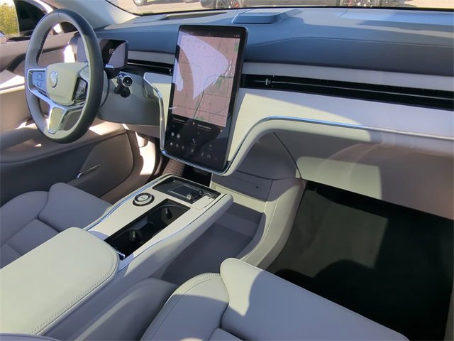 New 2025 Volvo EX90 Ultra w/ Protection Package Premier image 13