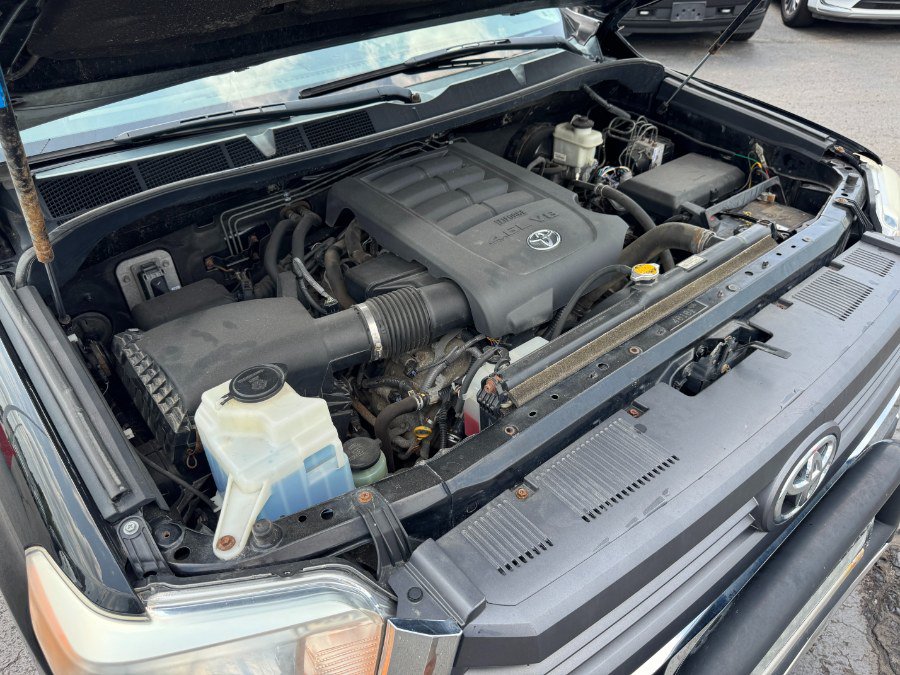 Used 2015 Toyota Tundra SR5 AWD/4WD image 24