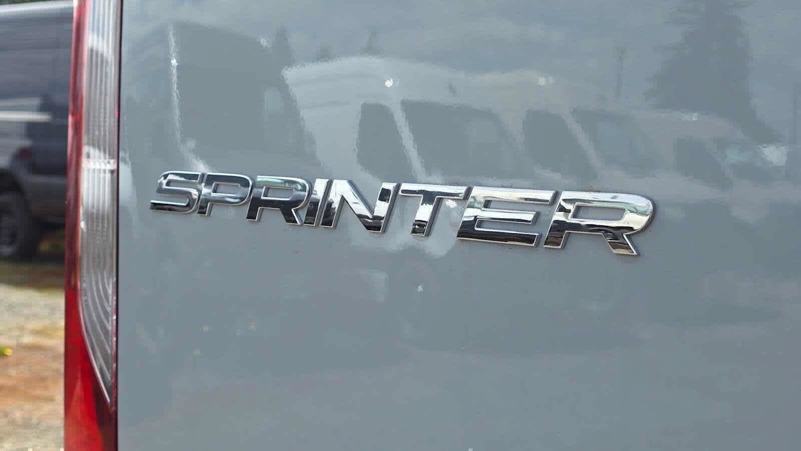 Used 2025 Mercedes-Benz Sprinter 2500 image 18
