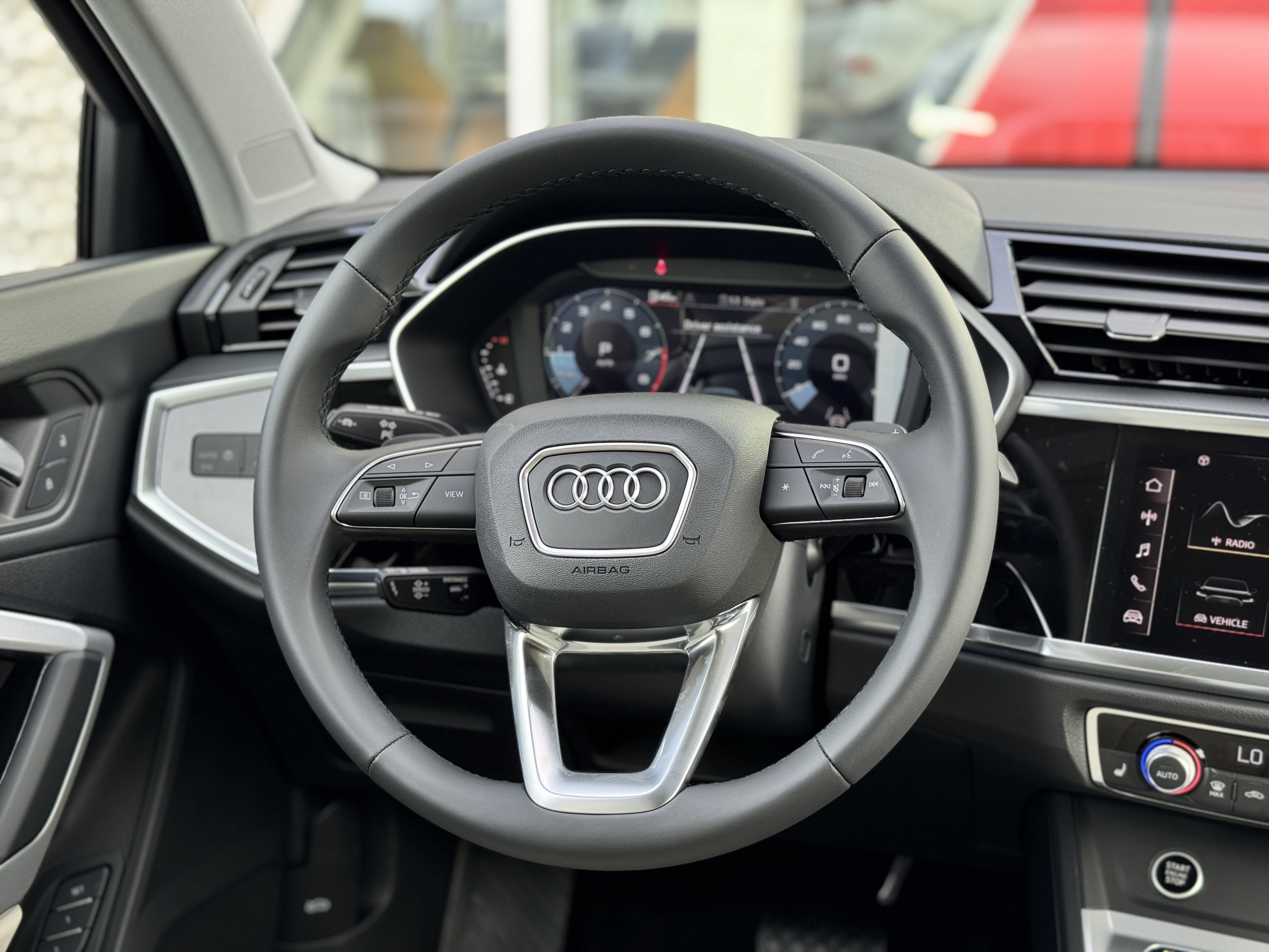 New 2025 Audi Q3 2.0T Premium image 11