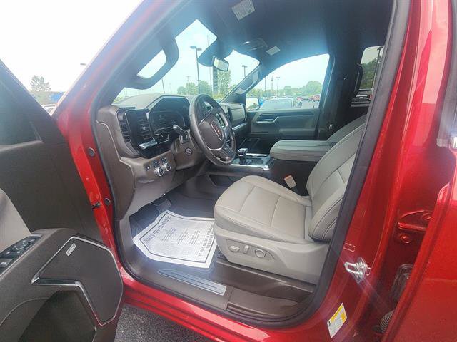 Used 2025 GMC Sierra 1500 SLT w/ SLT Convenience Package AWD/4WD image 17