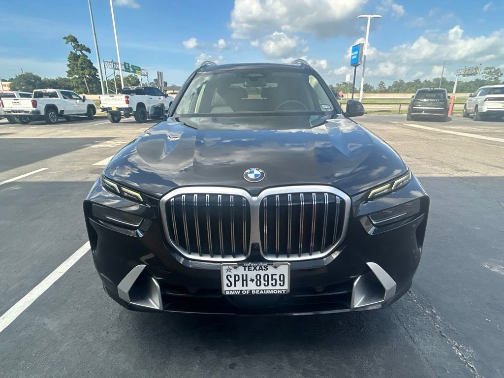 Used 2023 BMW X7 xDrive40i w/ Premium Package AWD/4WD image 3