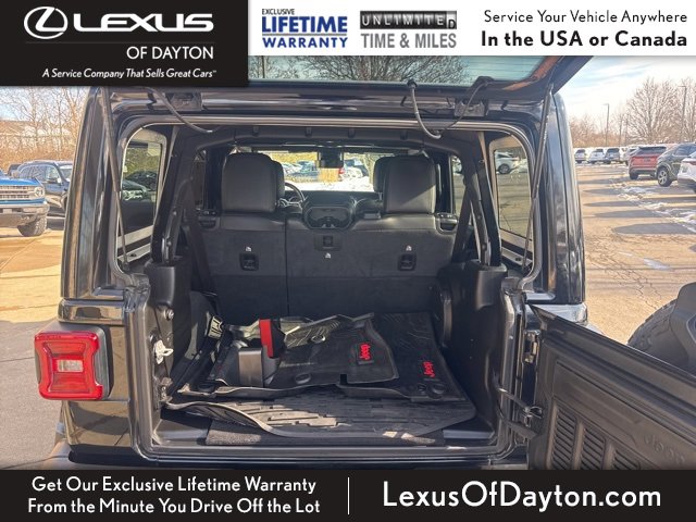 Used 2021 Jeep Wrangler Unlimited Sahara image 36