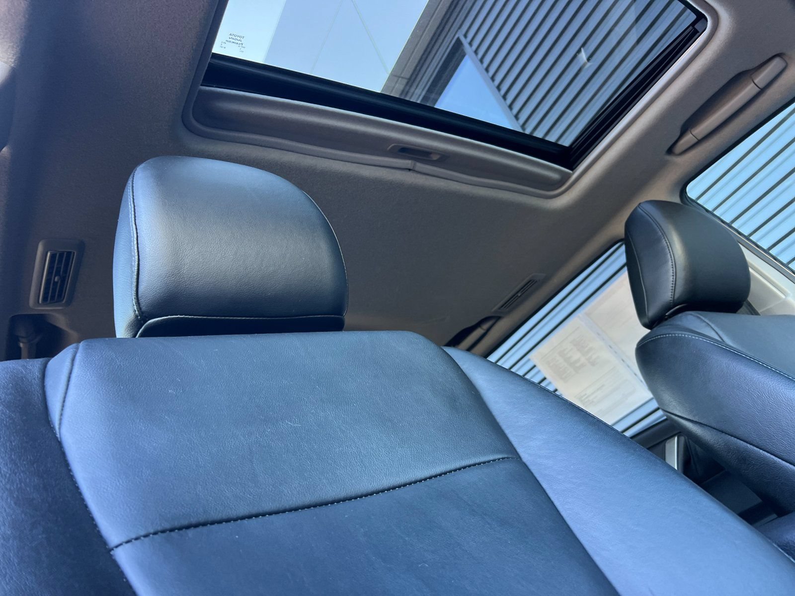 Used 2013 Toyota Highlander SE FWD image 18