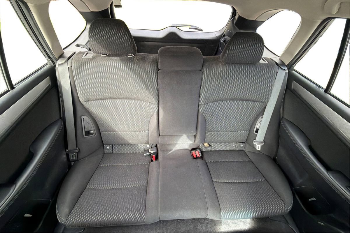 Used 2019 Subaru Outback 2.5i Premium image 13