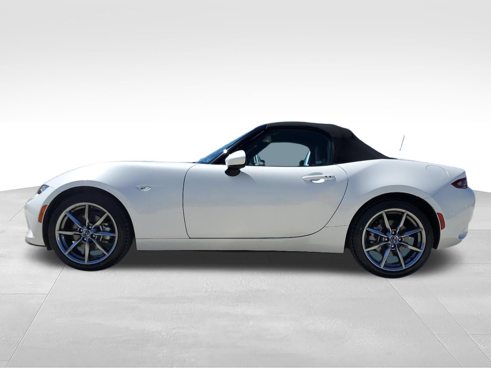 Certified 2022 MAZDA MX-5 Miata Grand Touring RWD image 8