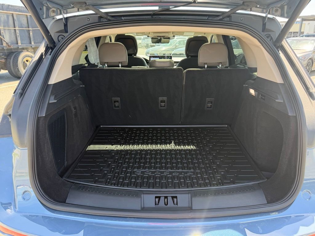 Used 2023 Lincoln Corsair Grand Touring w/ Equipment Group 302A image 5