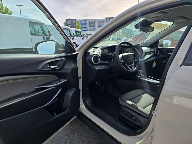 New 2026 Chevrolet Trax ACTIV FWD image 19