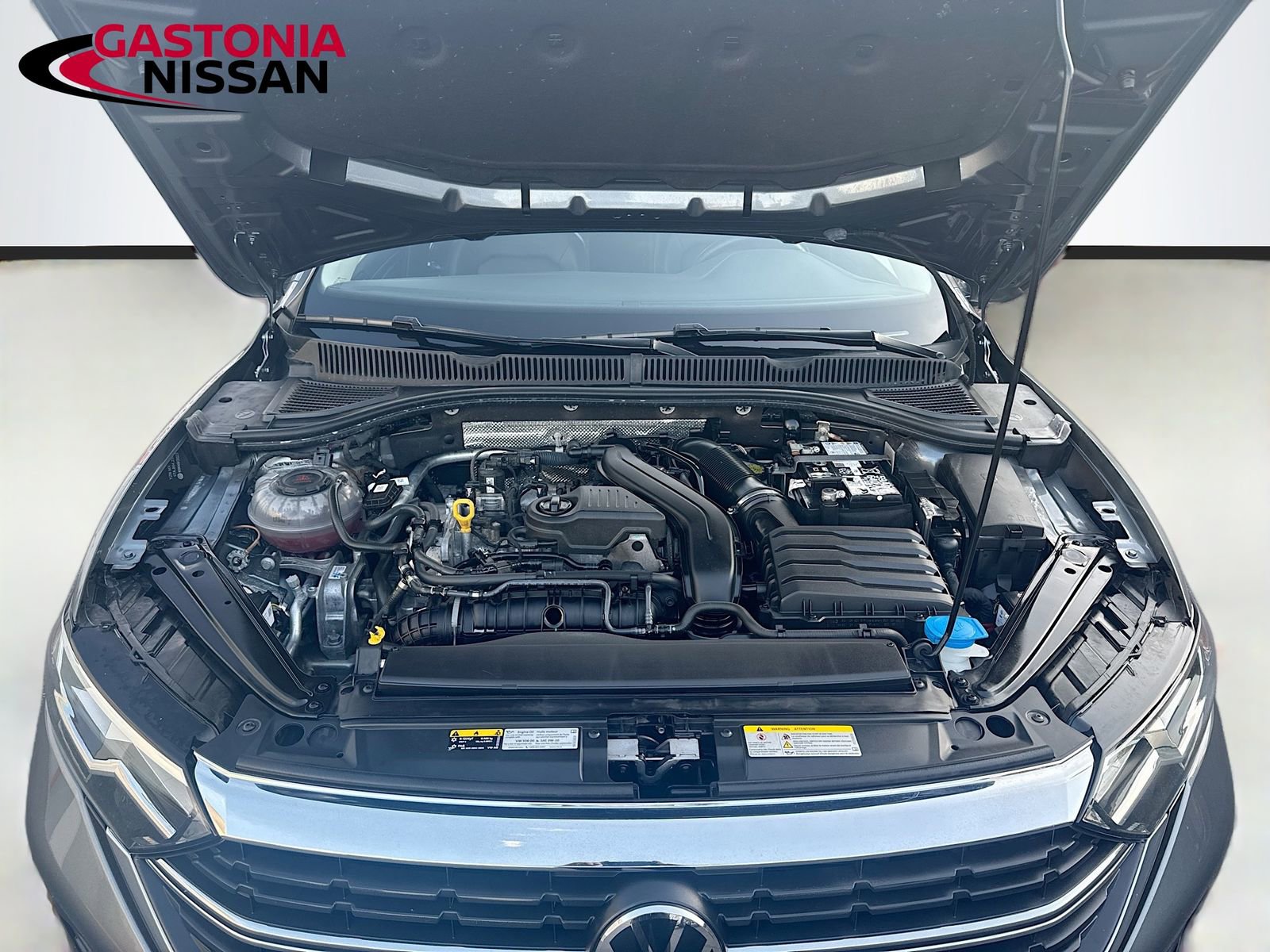 Used 2024 Volkswagen Jetta SE image 35