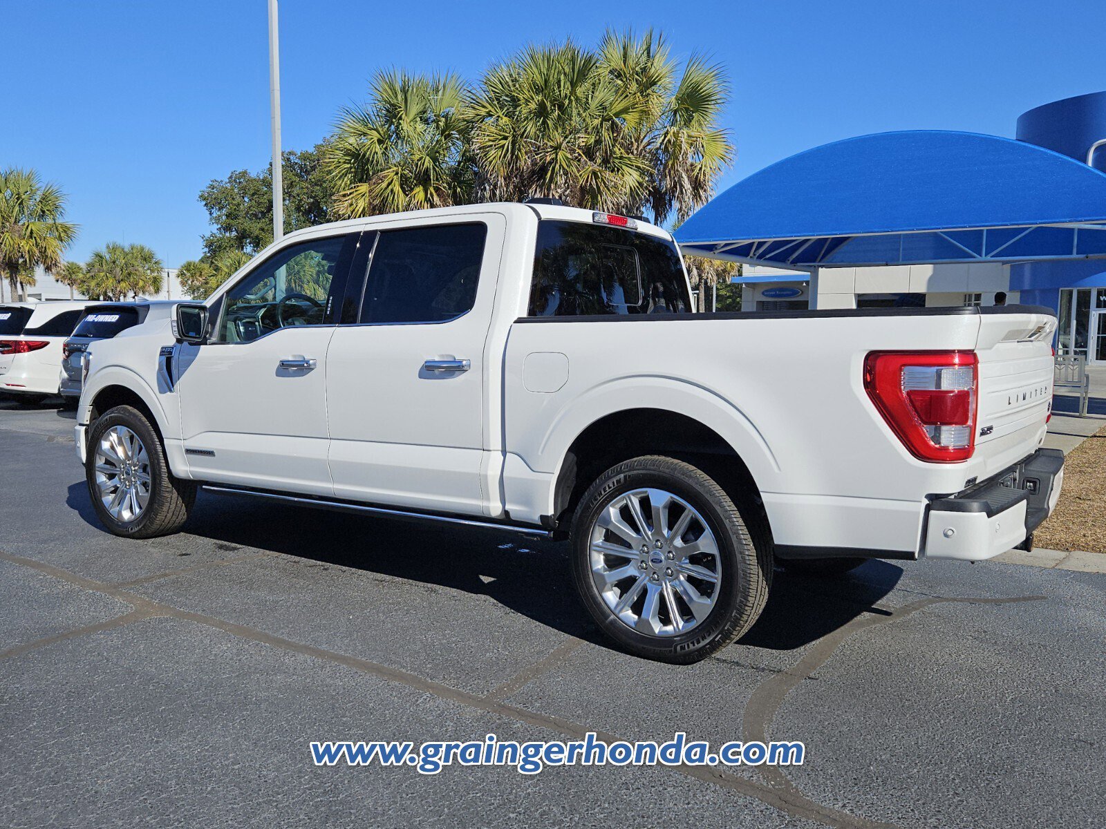 Used 2023 Ford F150 Limited image 3