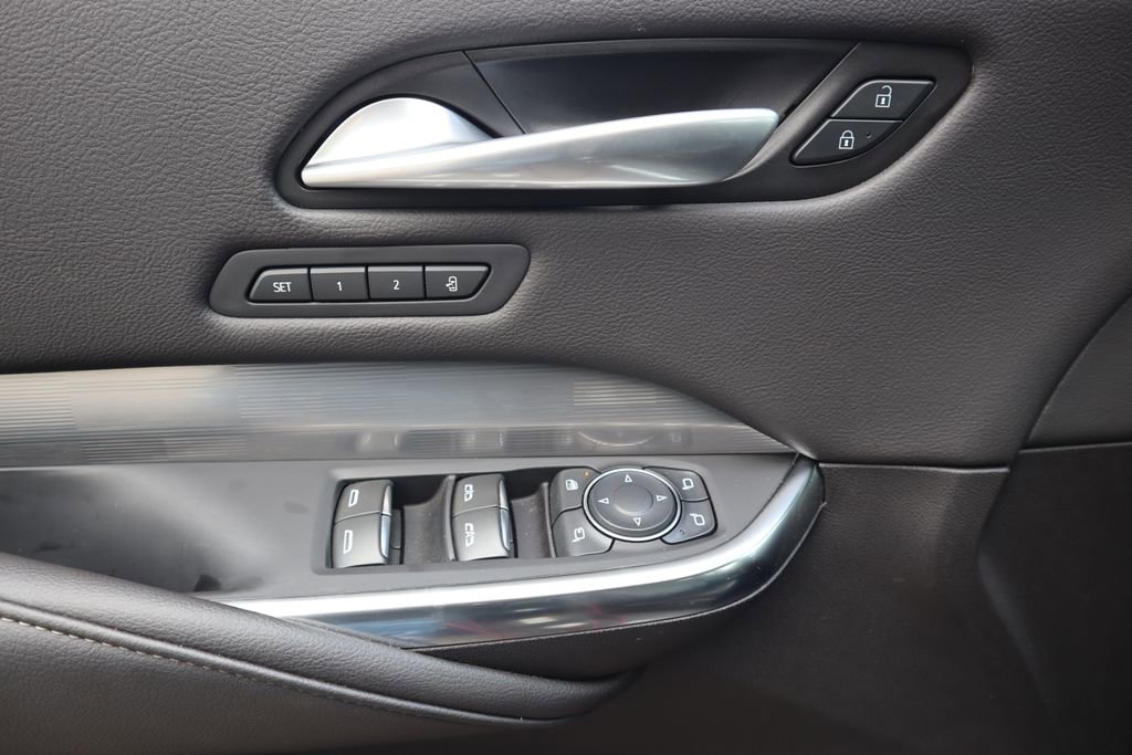 Used 2025 Cadillac XT4 Premium Luxury FWD image 13