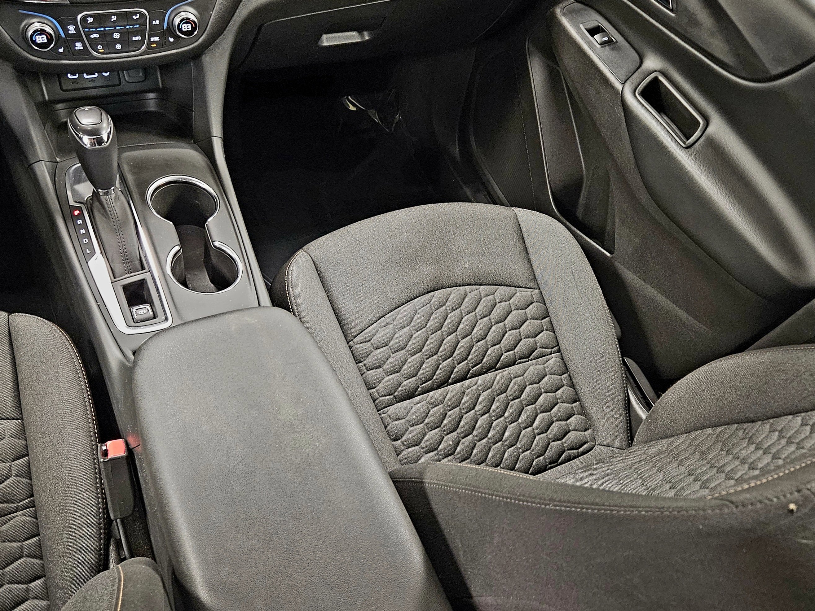 Used 2019 Chevrolet Equinox LT image 16