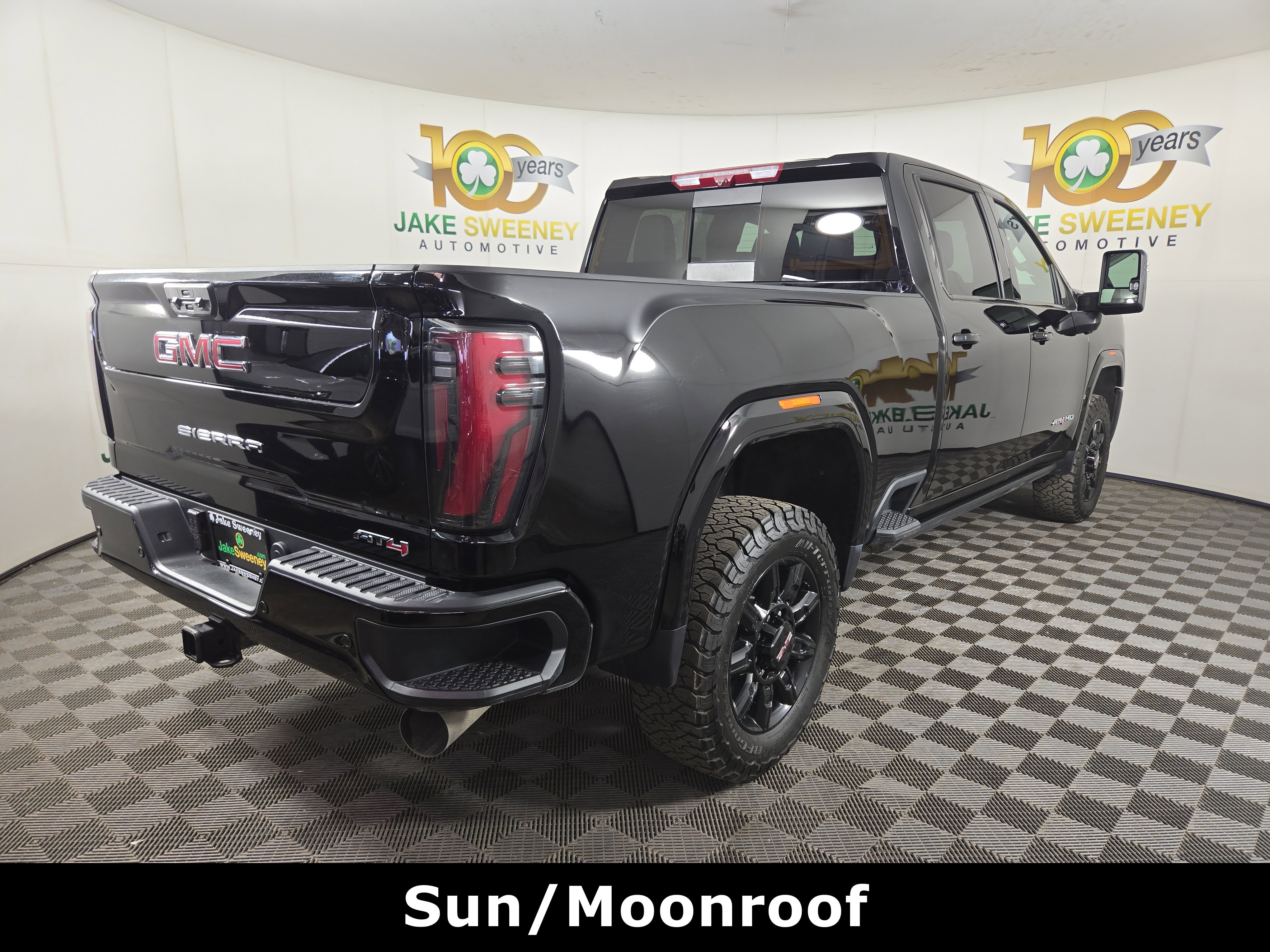 Used 2026 GMC Sierra 2500 AT4 w/ AT4 Premium Plus Package AWD/4WD image 9