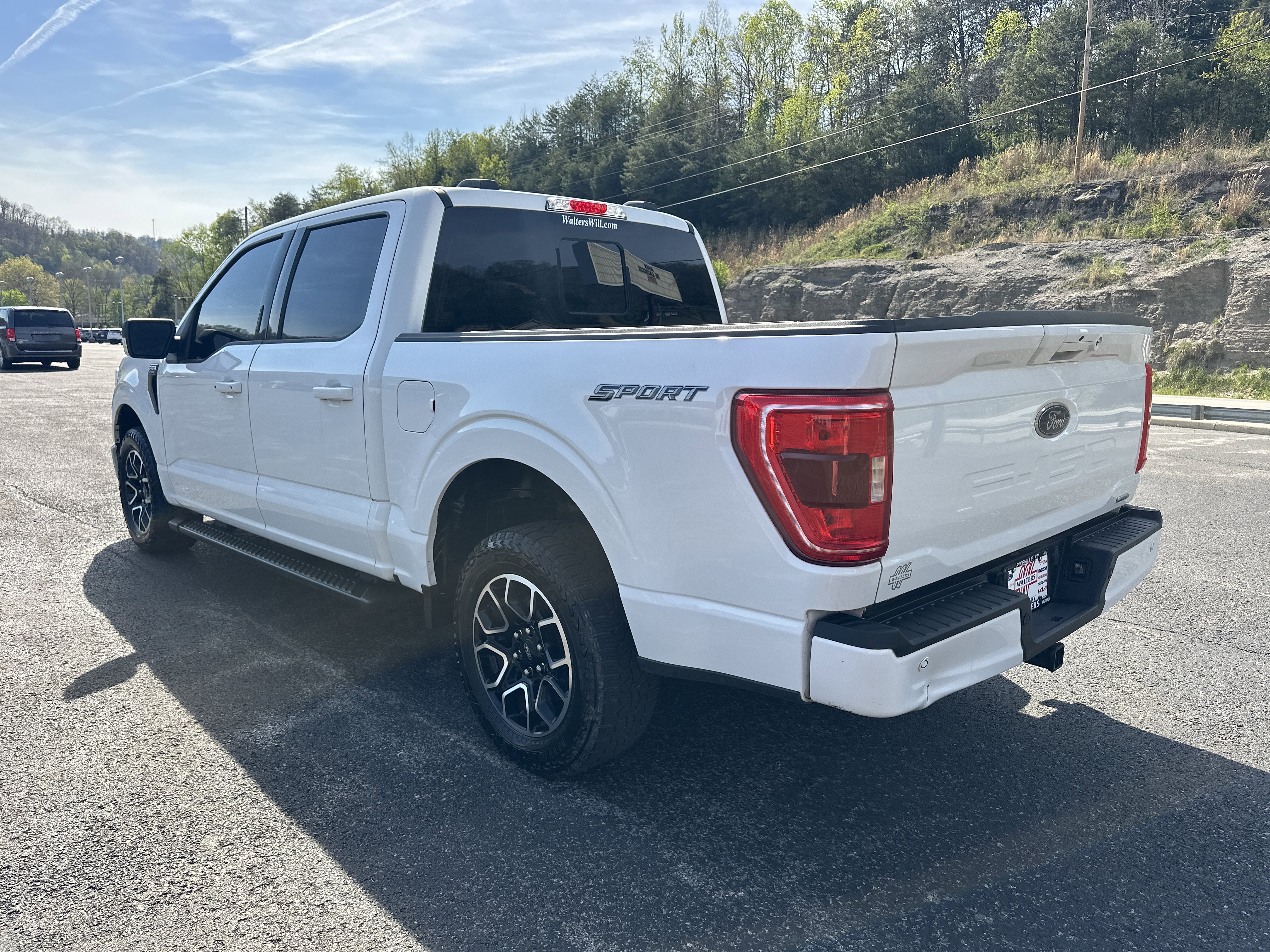 Used 2022 Ford F150 XLT w/ Equipment Group 302A High RWD image 4