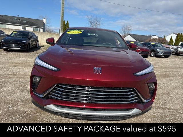 Used 2025 Buick Envista Preferred w/ Convenience II Package image 3