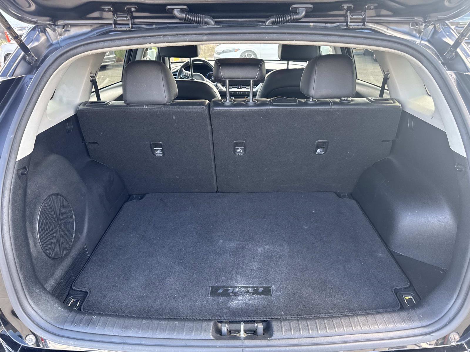 Used 2022 Kia Niro EX image 24