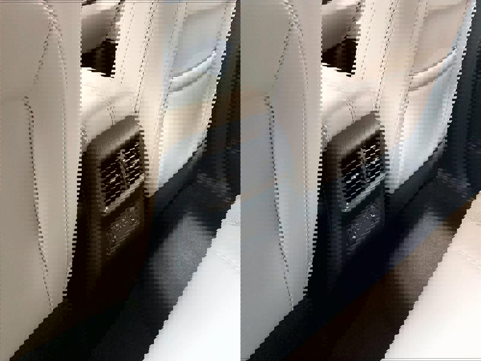 Certified 2025 Nissan Murano Platinum w/ Cargo Package image 29