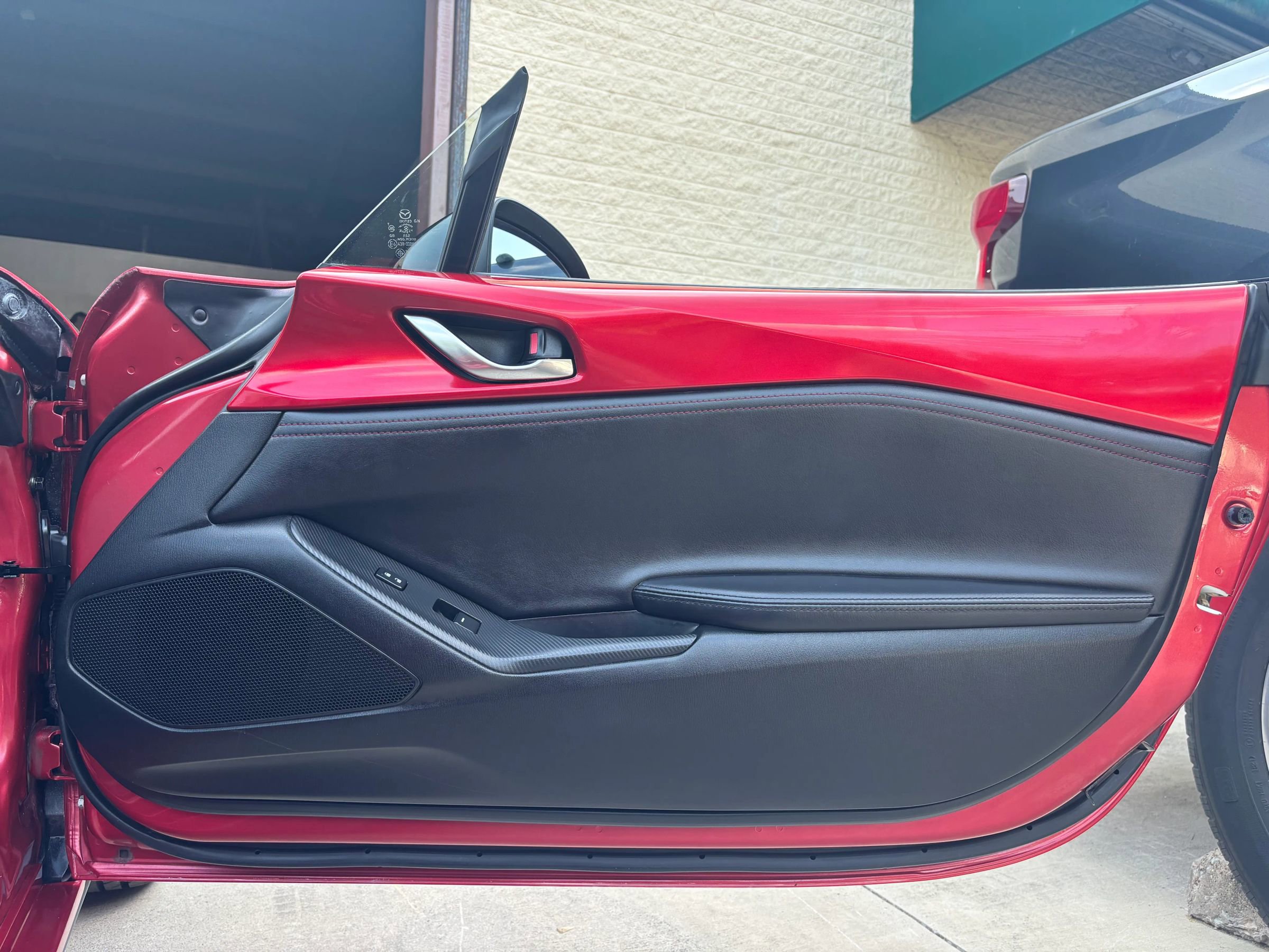 Used 2017 MAZDA MX-5 Miata Club w/ Brembo/BBS Package image 32