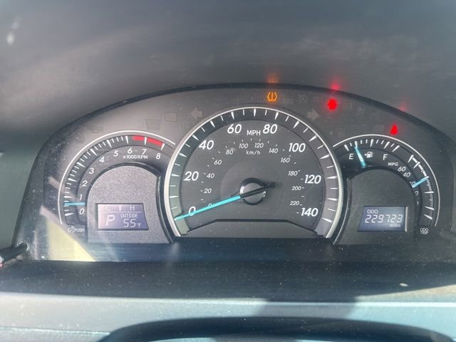 Used 2012 Toyota Camry LE image 1