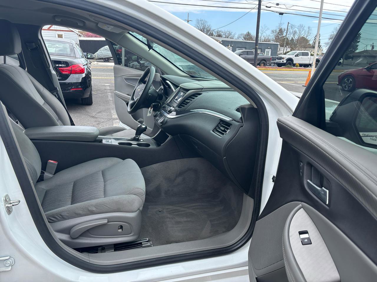 Used 2016 Chevrolet Impala LS FWD image 11