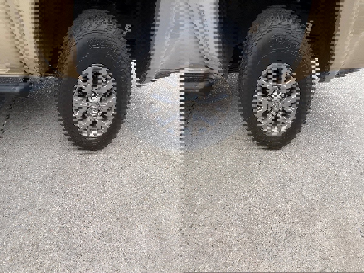 Used 2019 Toyota Tacoma SR5 RWD image 12