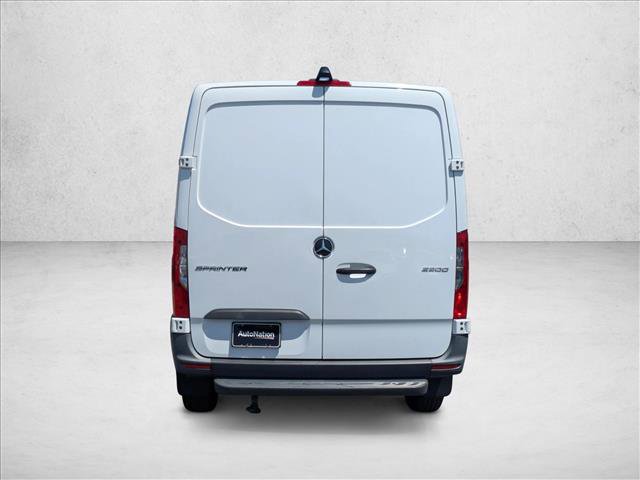 Used 2024 Mercedes-Benz Sprinter 2500 image 7