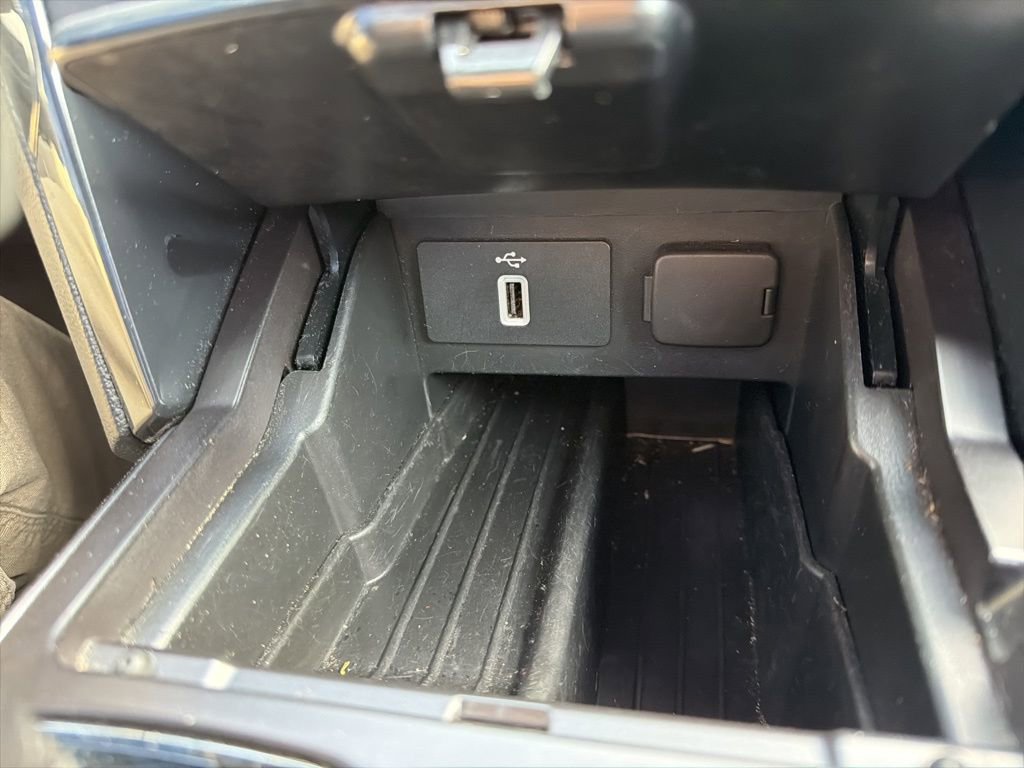 Used 2017 Ford Explorer XLT w/ Equipment Group 202A image 34