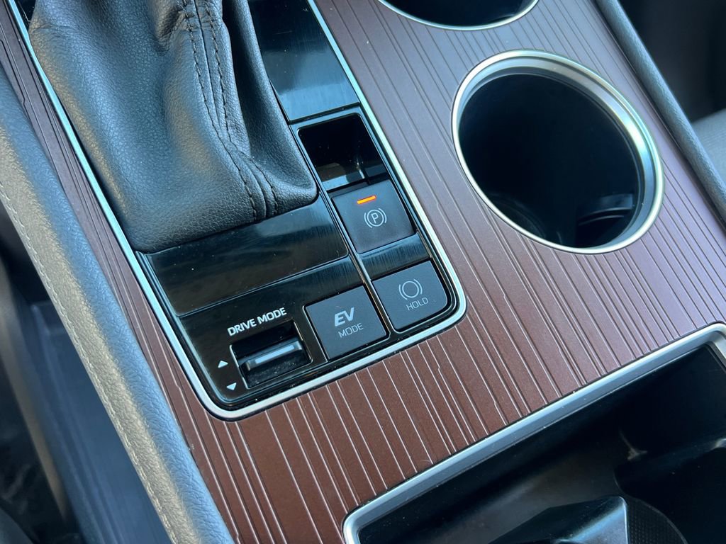 Used 2024 Toyota Sienna LE image 24