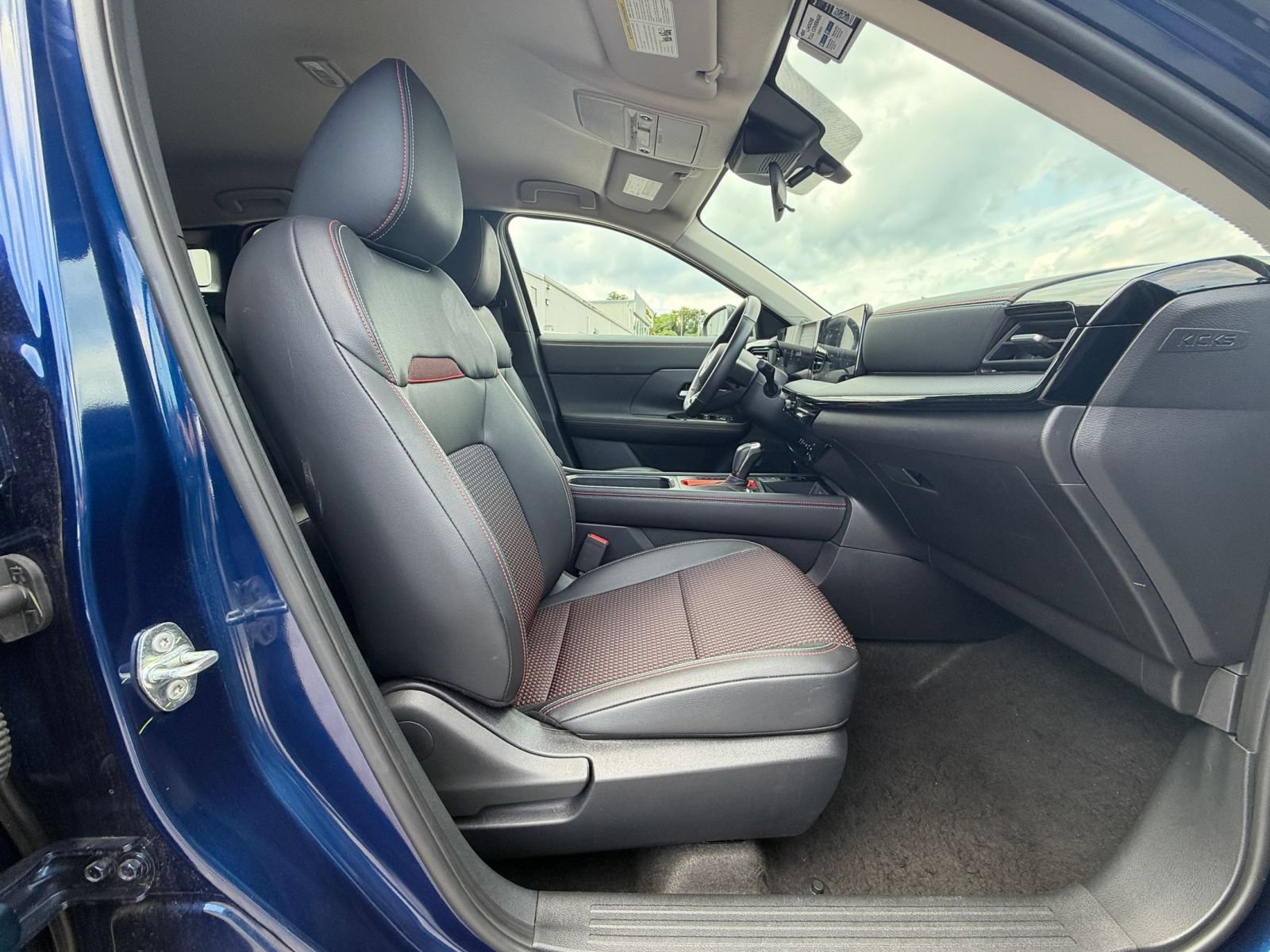 Used 2026 Nissan Kicks SR AWD/4WD image 21
