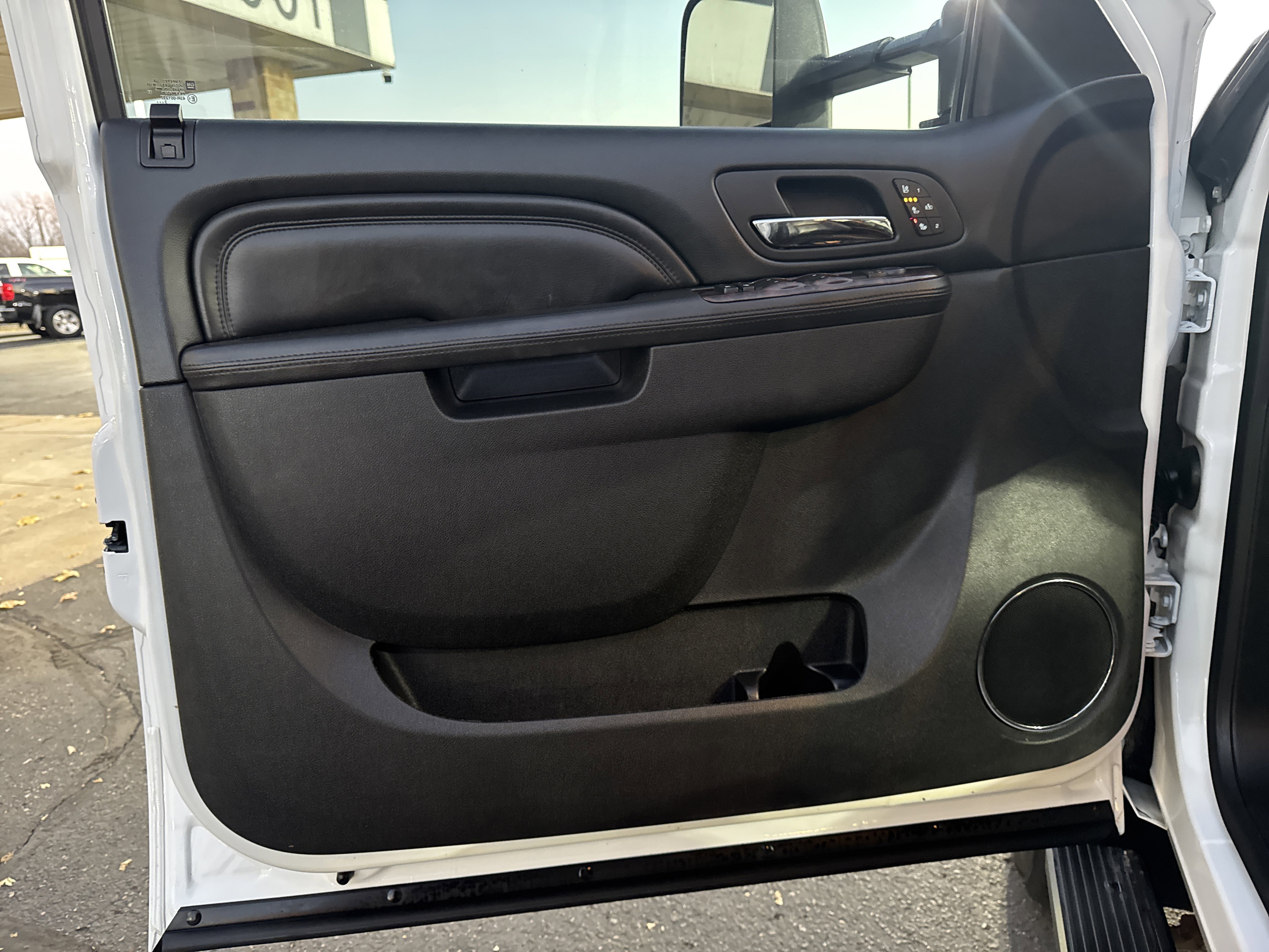 Used 2014 GMC Sierra 3500 Denali image 13