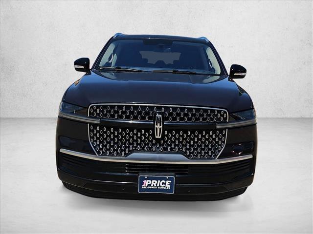 Used 2025 Lincoln Navigator Reserve AWD/4WD image 10
