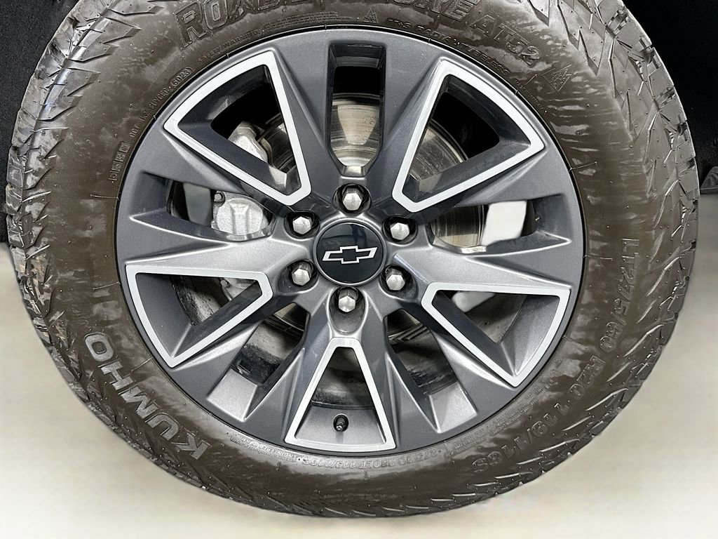 Used 2023 Chevrolet Tahoe Z71 image 33