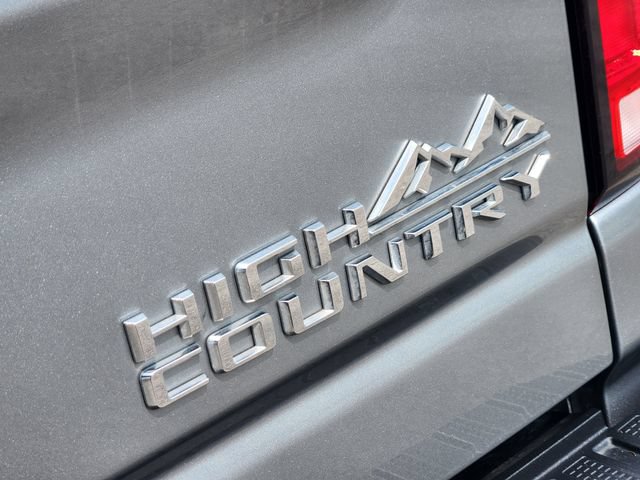 Used 2024 Chevrolet Silverado 2500 High Country w/ High Country Premium Package AWD/4WD image 12