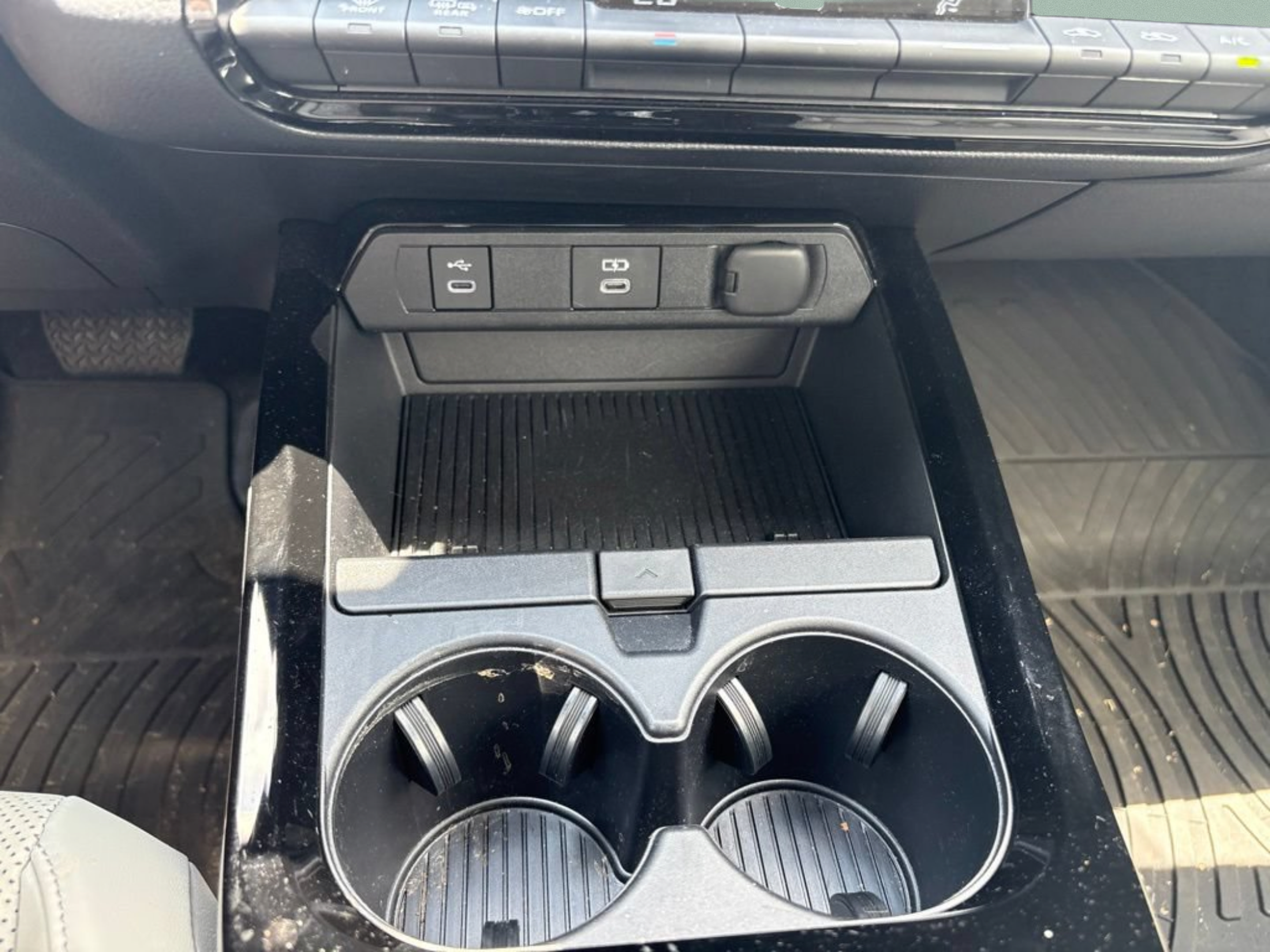Certified 2024 Toyota Prius XLE FWD image 15