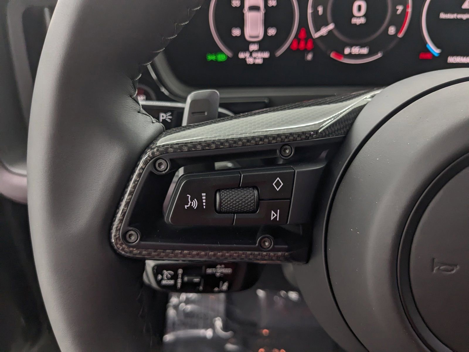 New 2026 Porsche Cayenne GTS image 12