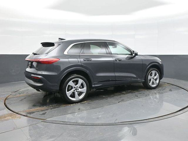 Certified 2025 Audi Q5 Premium Plus w/ Premium Plus image 7