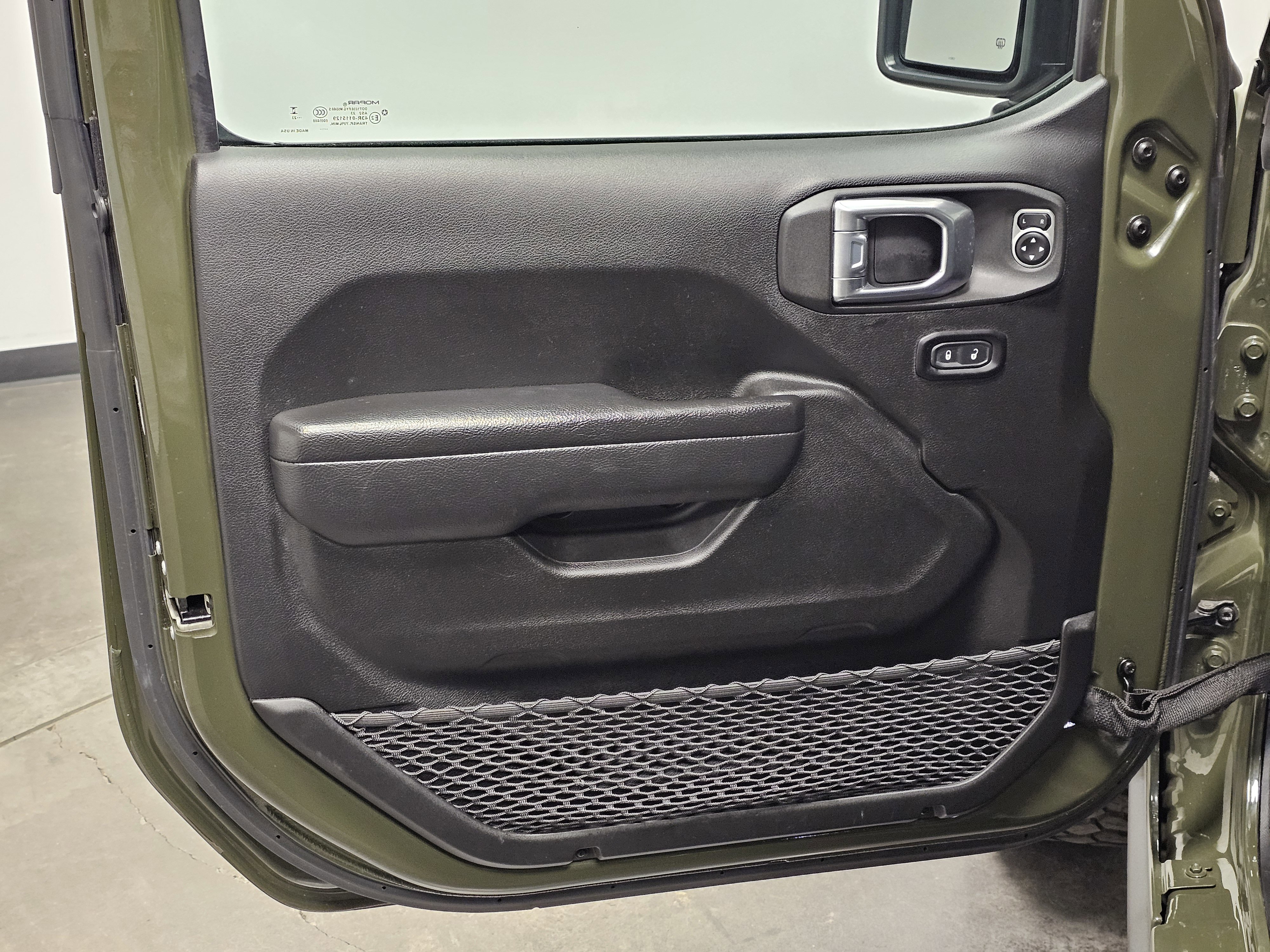 Used 2023 Jeep Wrangler Unlimited w/ 8.4" Radio Group AWD/4WD image 17
