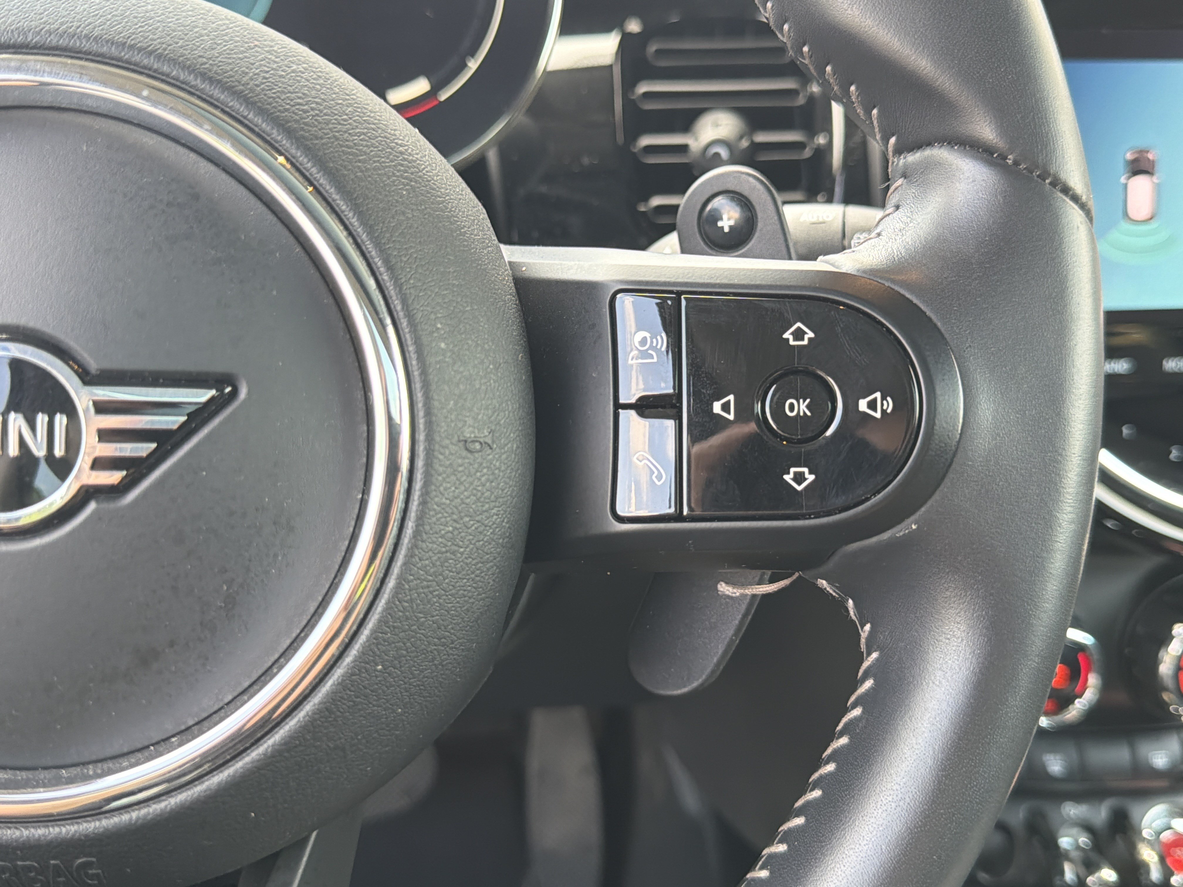 Certified 2024 MINI Cooper S FWD image 29