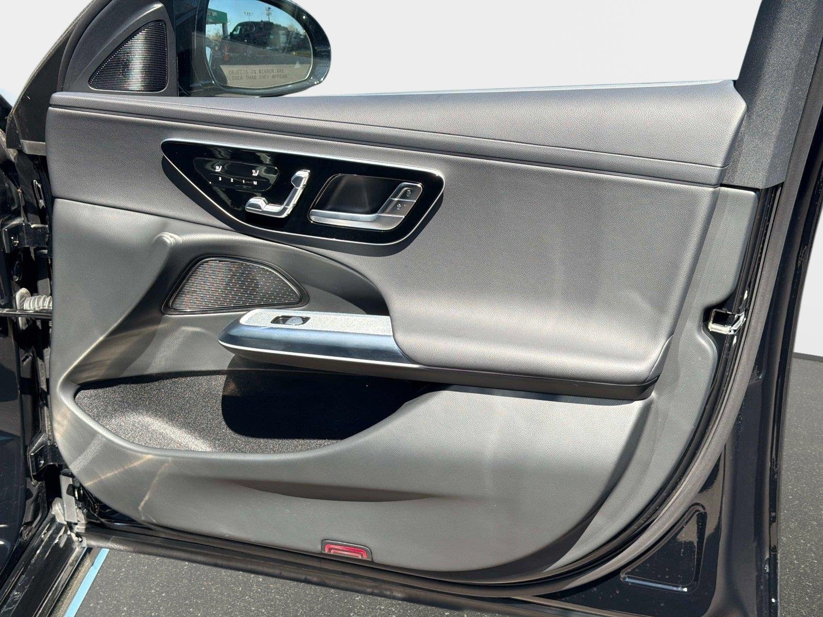 Used 2025 Mercedes-Benz E 350 Sedan image 21